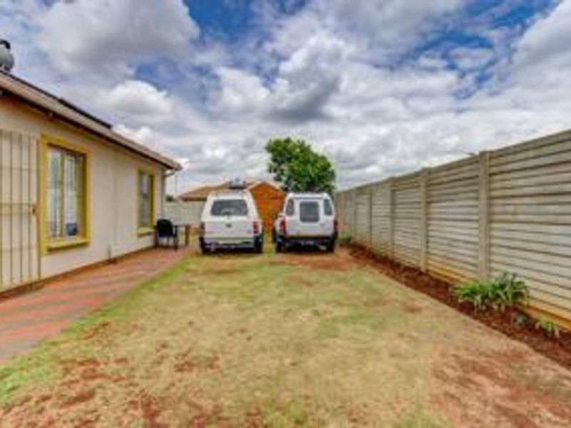 Ideal Home for First time Buyers - Photo 3
