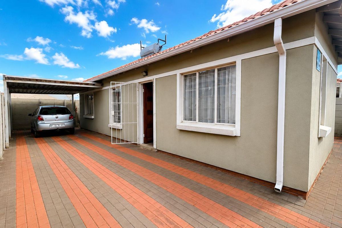 Beautiful 3-Bedroom Home for Sale in Leopard Rest - Photo 3