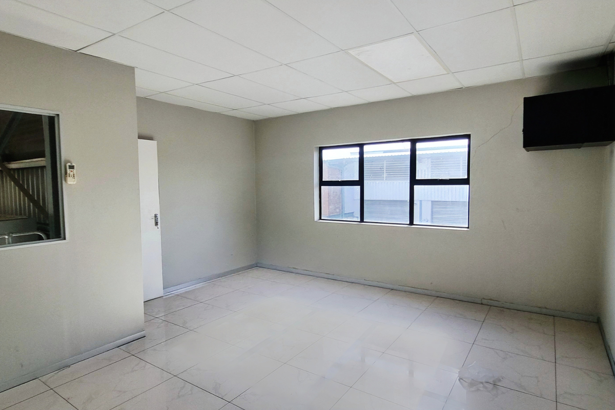 Fitted 184m2 industrial unit for sale in Cornubia Industrial Precinct | Power secure, vacant, and ideal for owner-occupiers or investors - Photo 5