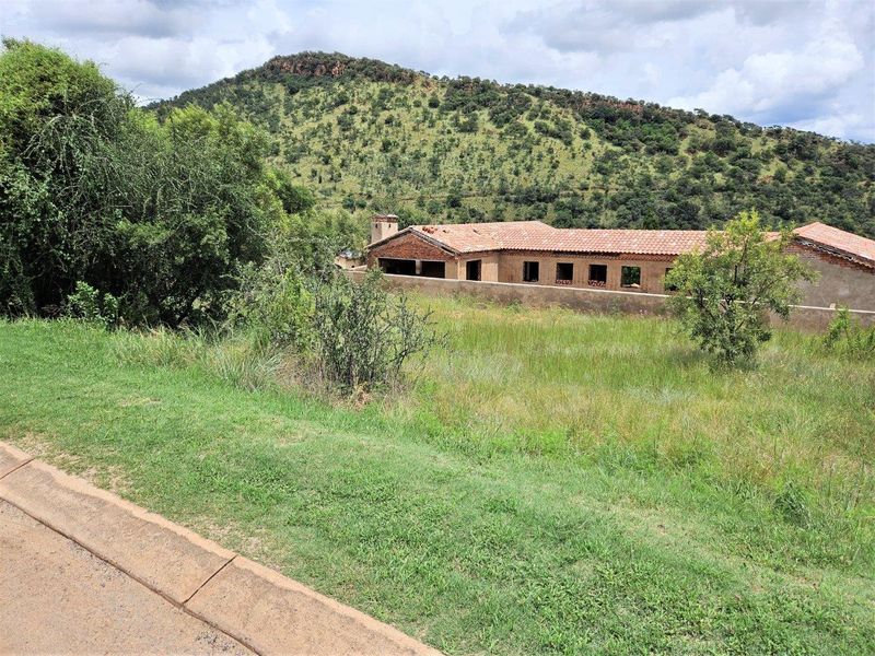 596m2 Vacant Land in Estate D'Afrique - Photo 2