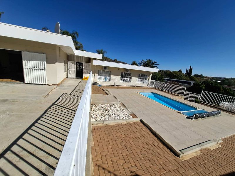 Family home on large erf - SOLE MANDATE - Photo 1