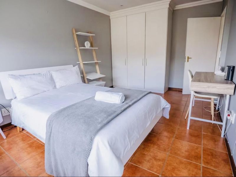 A Fully Furnished Townhouse - Photo 9