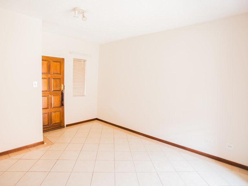 2 Bedroom Townhouse With A Private Garden - Photo 10