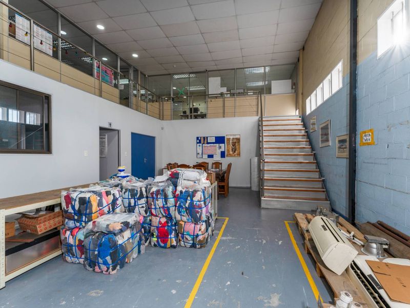 Prime Commercial Warehouse & Office Unit for Sale – Kingdom Park, Milnerton - Photo 9
