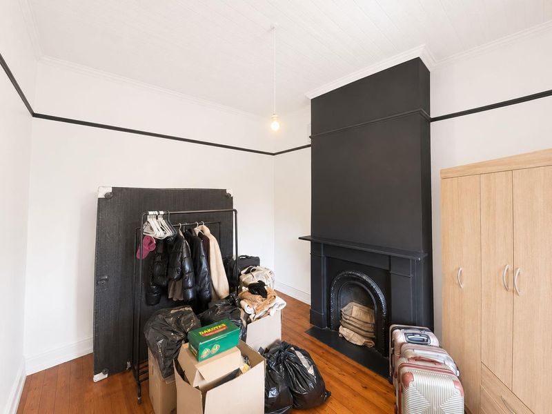 Charming 2-Bedroom Home in the Heart of Woodstock, Cape Town - Photo 8