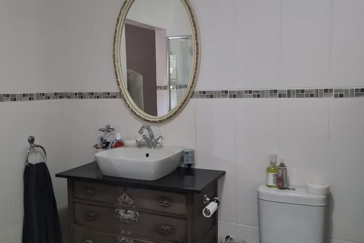 EXCLUSIVE MANDATE - Your Income-Generating Oasis in Aqua Park Awaits! - Photo 4