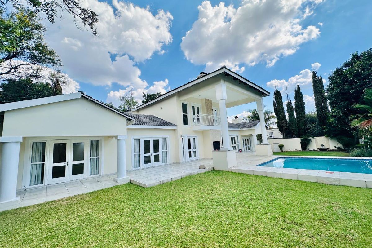 5 Bedroom House to Rent in Dainfern Golf Estate - Photo 2