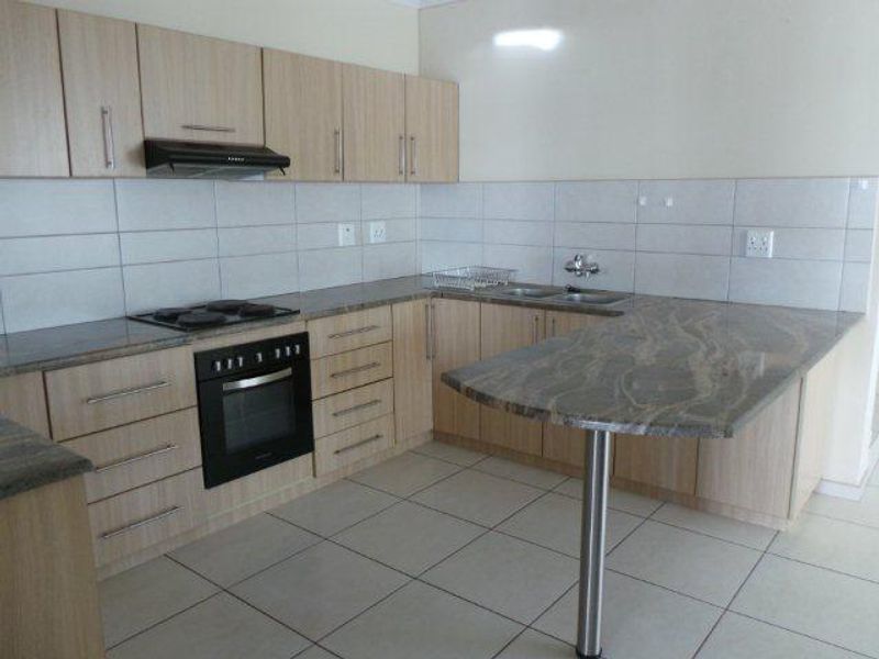 Spacious Duplex Town House close to Municipality - Photo 3
