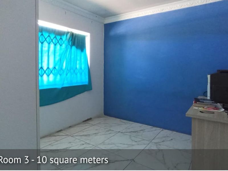 Three bedrooms house for sale in Soshanguve GG - Photo 5