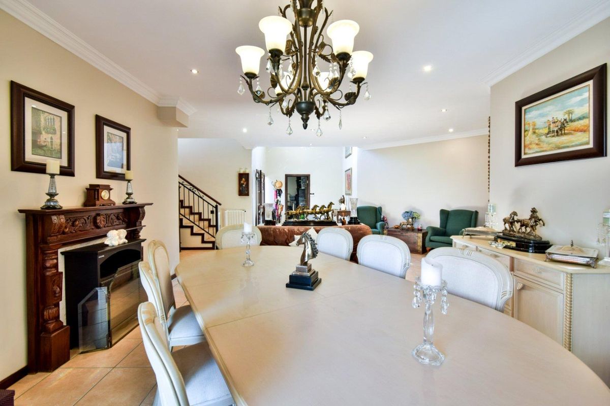 Spacious Five Bedroom home in Midstream Estate - Photo 4