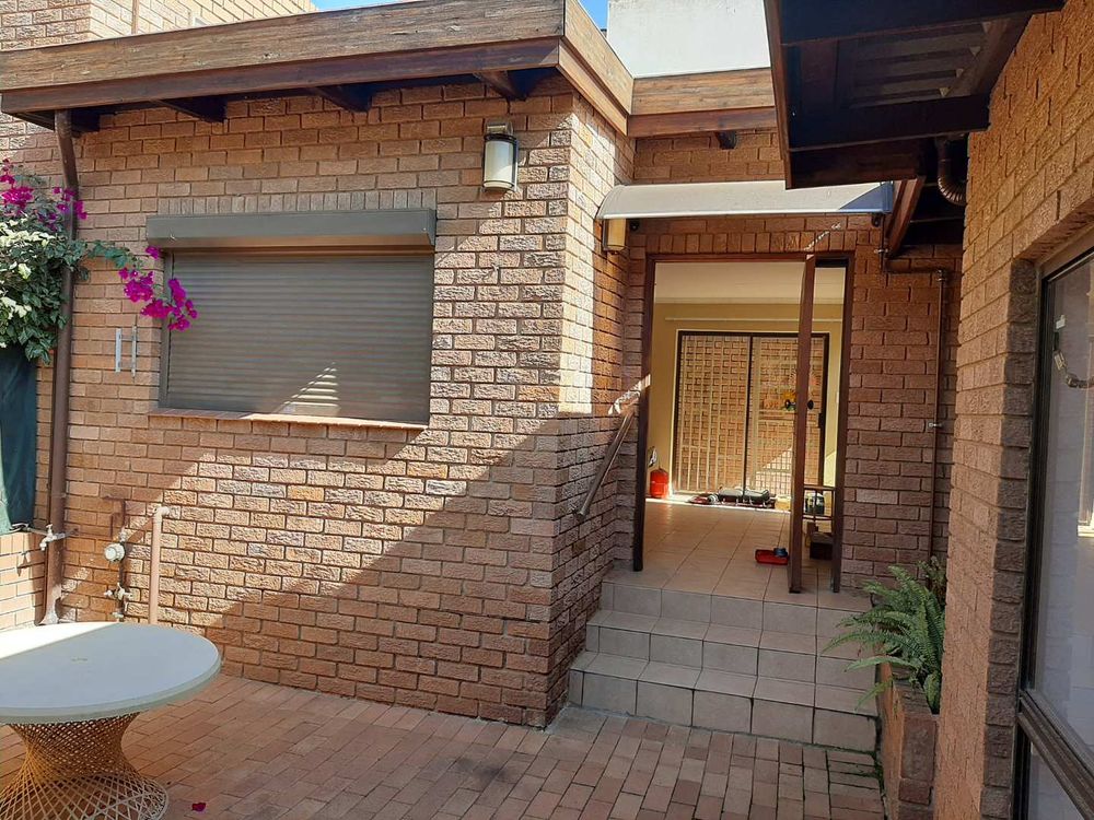 Flatlet Entrance