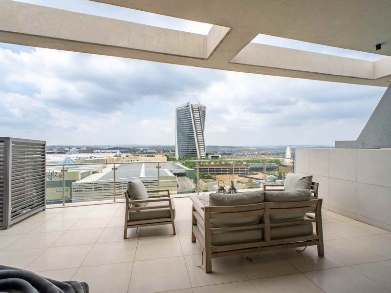 Fully Furnished 2 bedroom penthouse for sale at Ellipse - Photo 4