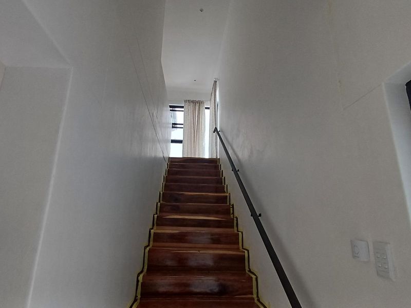 To Let - Photo 6