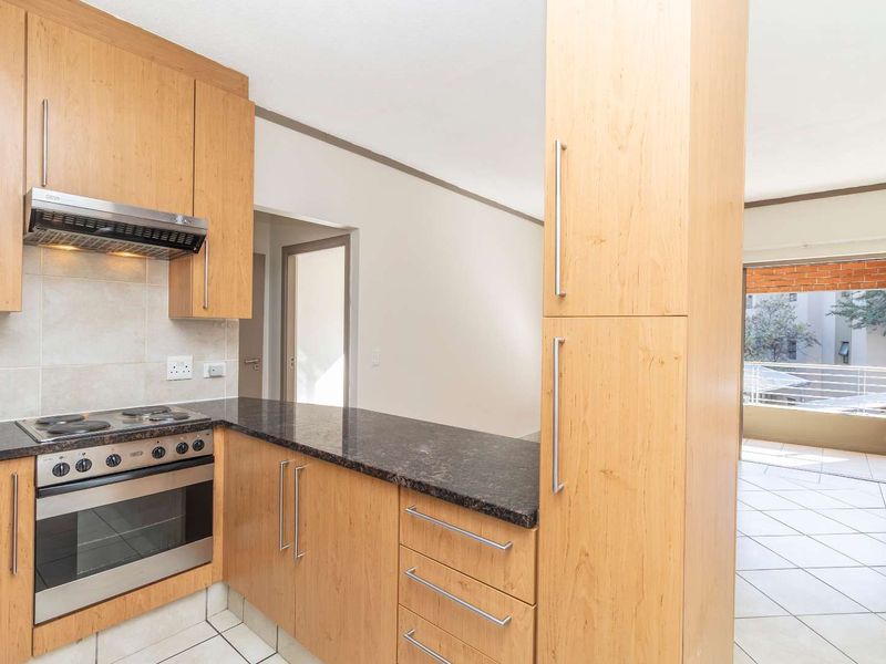 Move-In Ready! Lovely 1 Bedroom Apartment in Popular Matika Estate - Photo 5