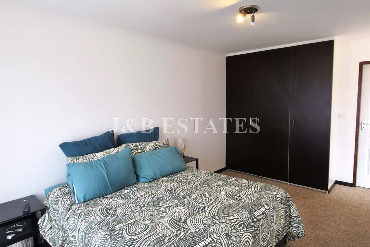 Beautiful Duplex In Prime Area - Photo 5