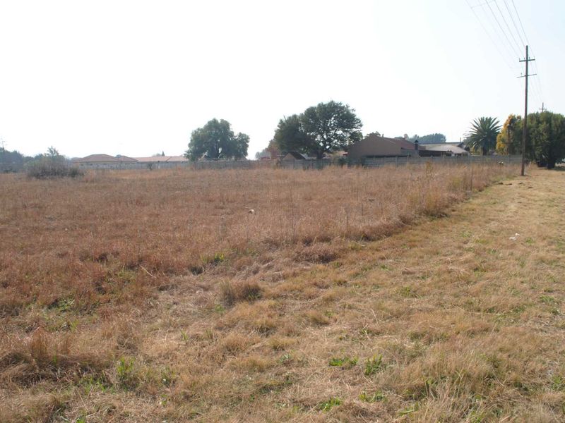 Vacant stand in the well sought after suburb of Midvaal - Photo 4
