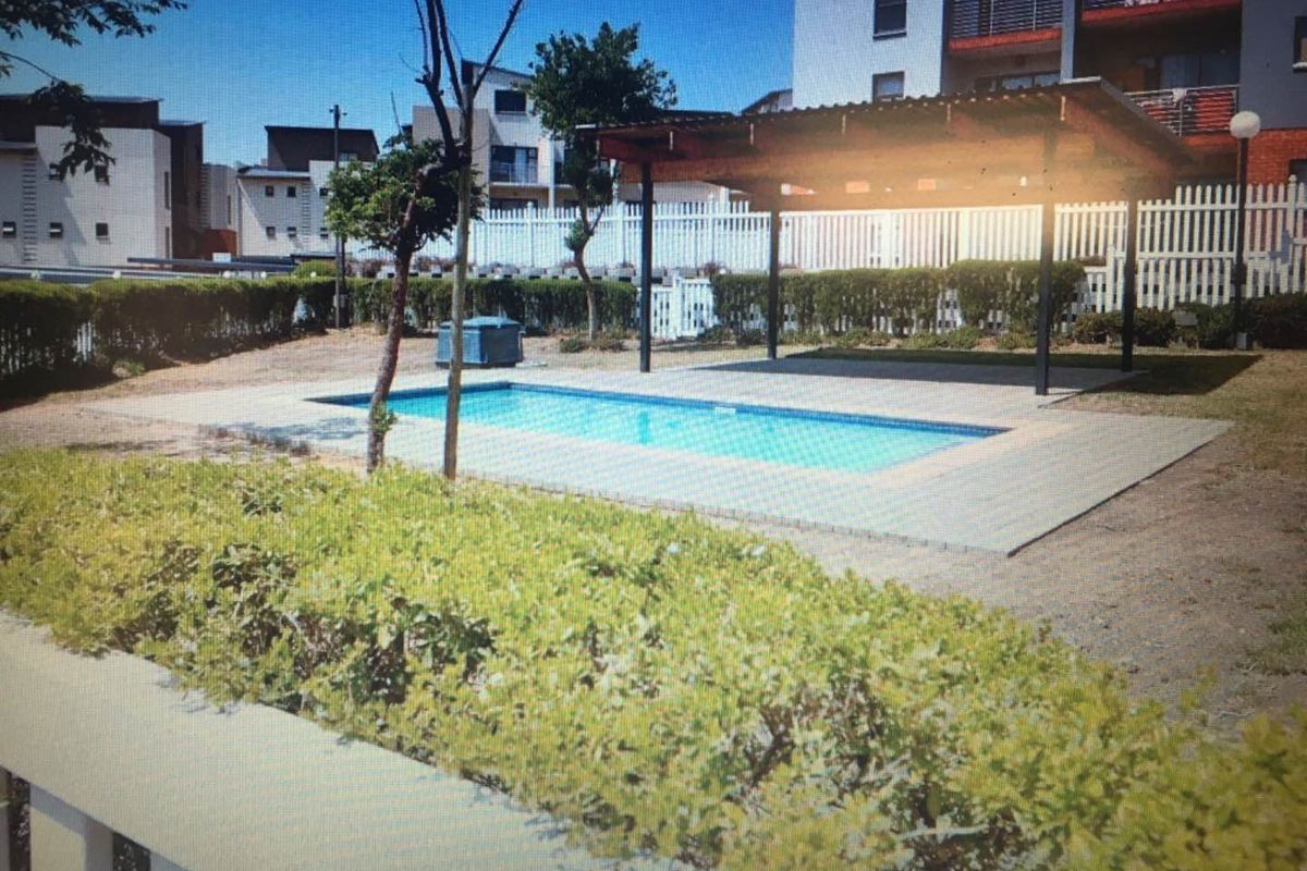 3 Bedroom ground floor unit - Photo 2