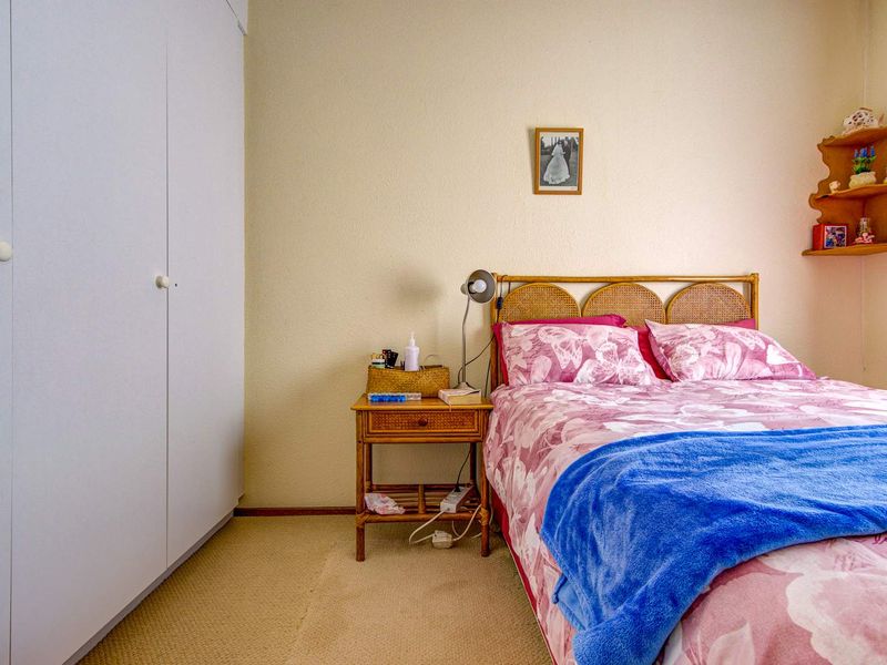 3 Bedroom  Ground floor Townhouse in Norkem Park - Photo 10