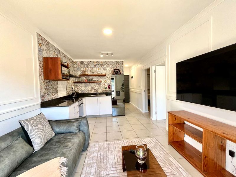 Lock-Up-and-Go 2-Bedroom Furnished Apartment in Waterfall - Photo 5