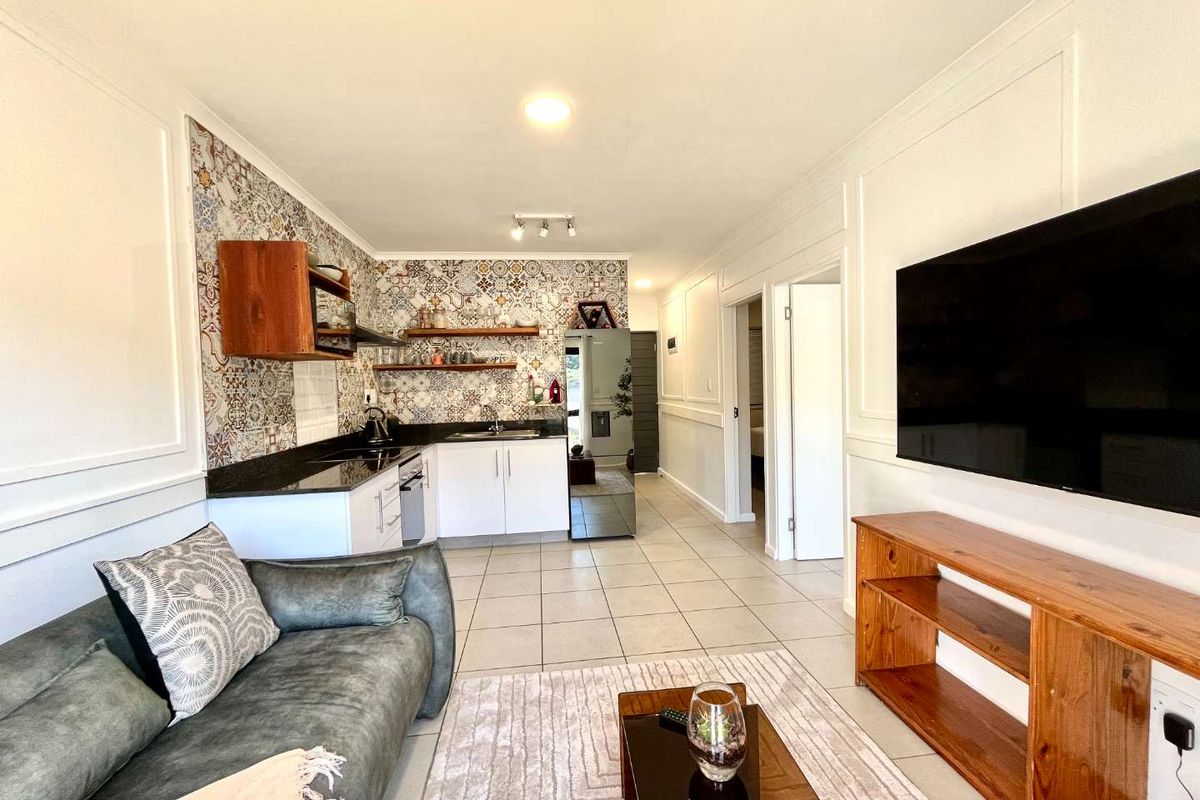 Lock-Up-and-Go 2-Bedroom Furnished Apartment in Waterfall - Photo 5