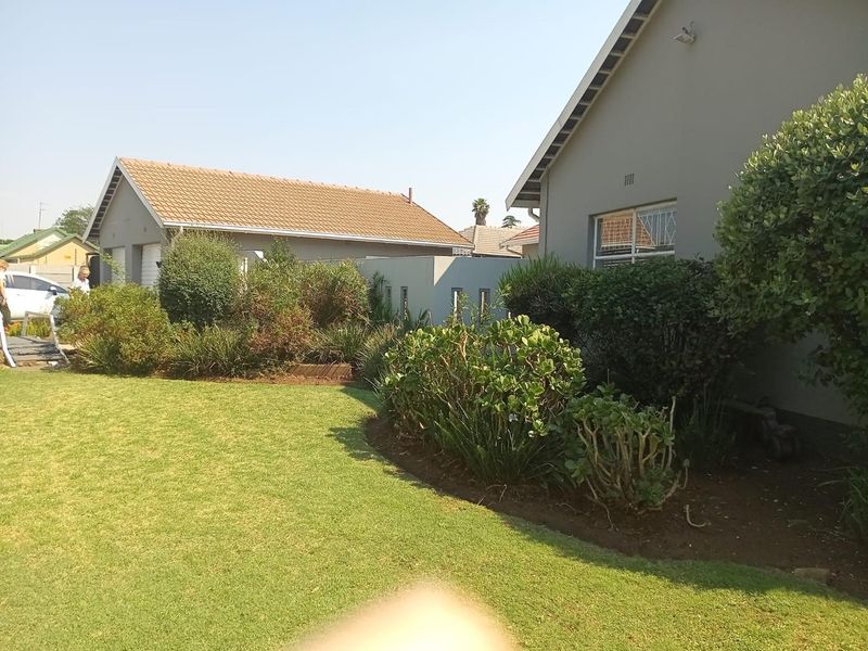 Four Bedroom Family Home For Sale in Brackenhurst - Photo 3