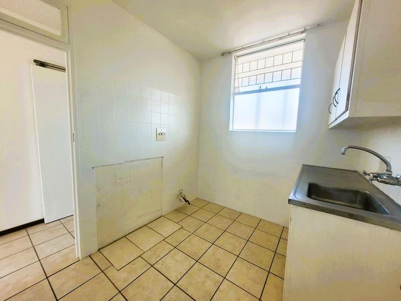 **Charming 1.5-Bedroom Apartment with Stunning Views in Durban** - Photo 8