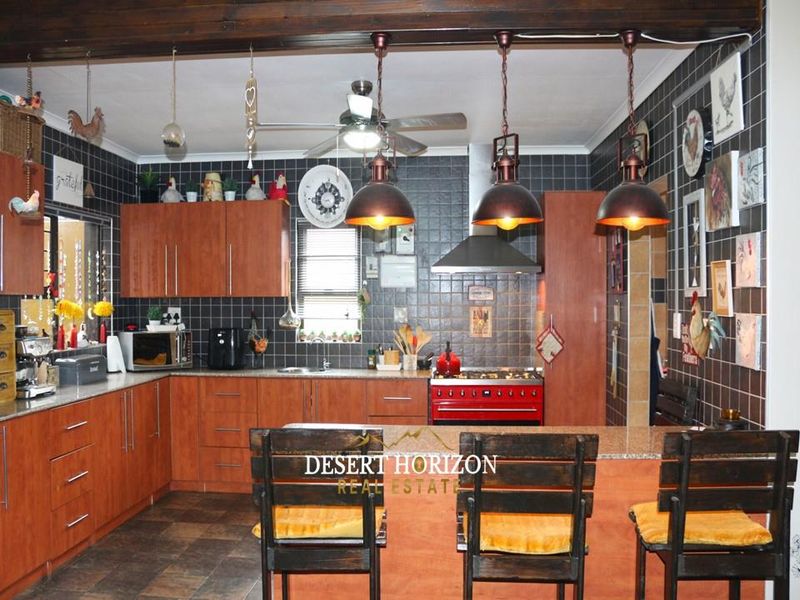 Walvis Bay ,Erongo | Beautiful spacious home with a flat - Photo 5