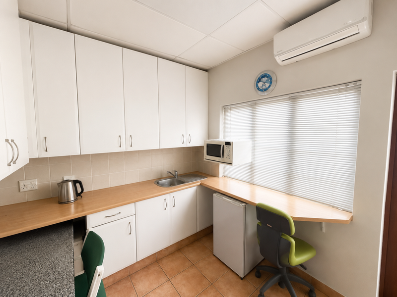 Prime Investment Opportunity: Fully Tenanted Office Block in Kloof Medical Centre - Photo 7