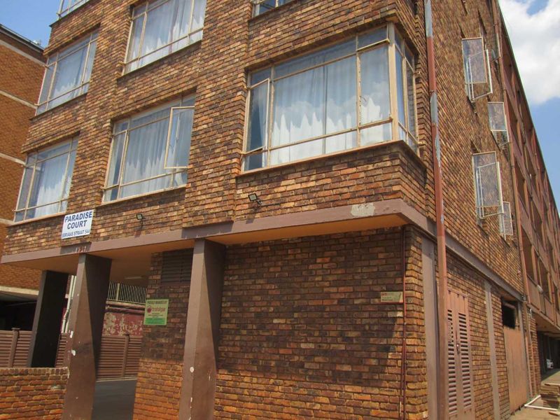 A BEAUTIFUL , NEAT AND CLEAN [2] TWO BEDROOMS APARTMENT FOR SALE IN PRETORIA WEST [ BARGAIN ] - Photo 3
