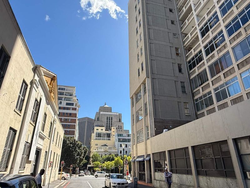 Prime retail for sale Parliament Street - Photo 6