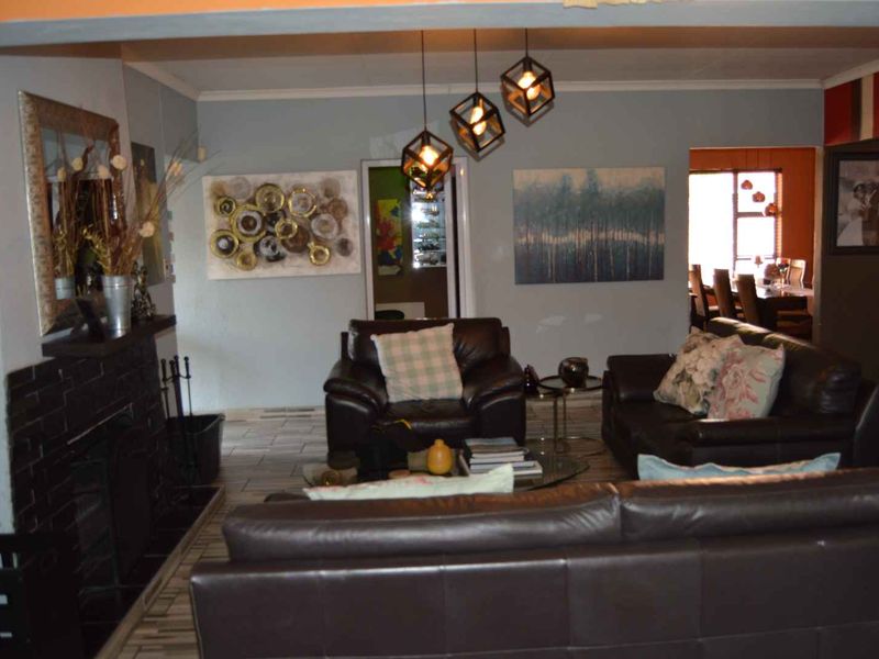 Modern 4 Bedroom Home For Sale in Brackendowns - Photo 9