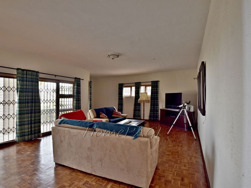 Central, Swakopmund:  Luxury Mansion is for Sale. - Photo 10