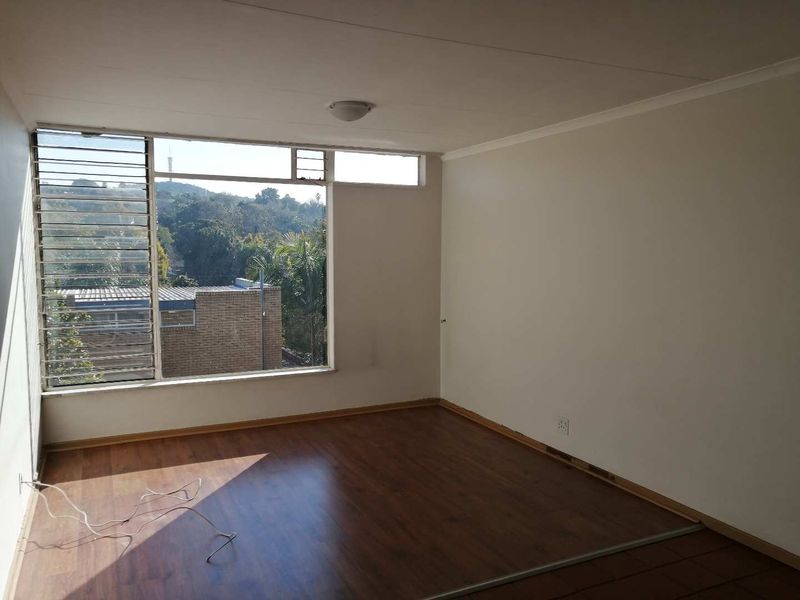 Cambray, 2 Bedroom for sale - Photo 3