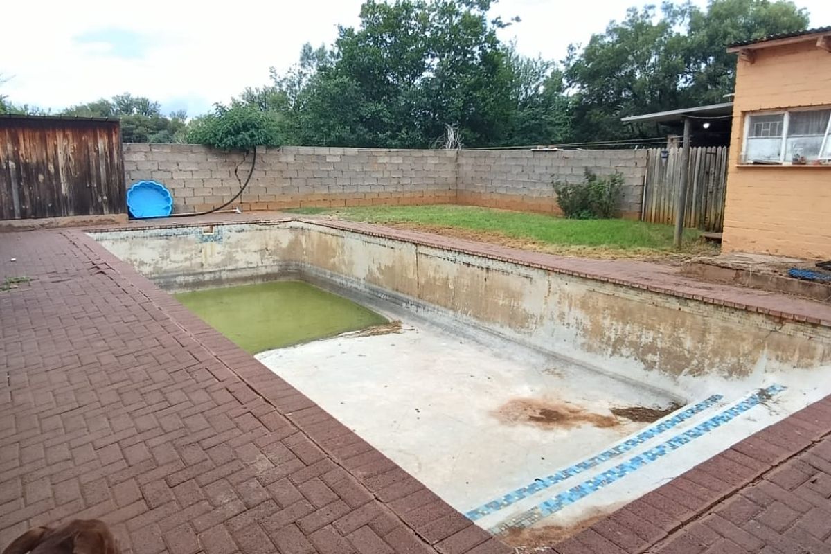 DESIGN YOUR OWN MILTIFARIOUS DUBBELSTORY HOUSE. STRONG WATER. LARGE WOKSHOP. VIEW  TO PLAN. - Photo 3