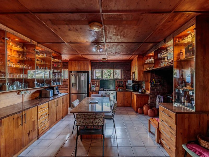 Family Home for Sale - Photo 5