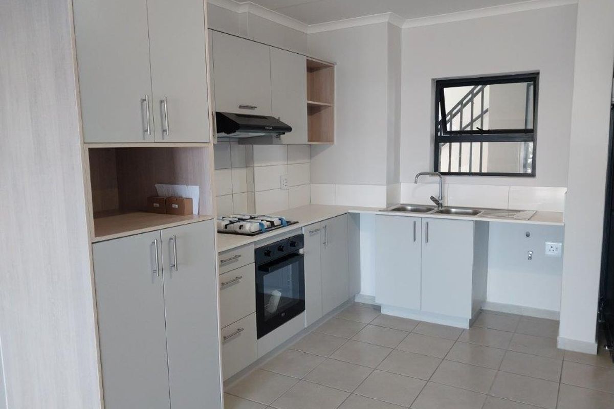 Newly built 1st floor apartment to rent in Langeberg Heights. - Photo 3