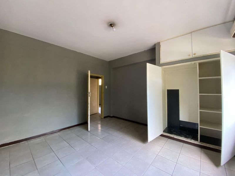 Spacious Apartment in Pretoria Central - Photo 7