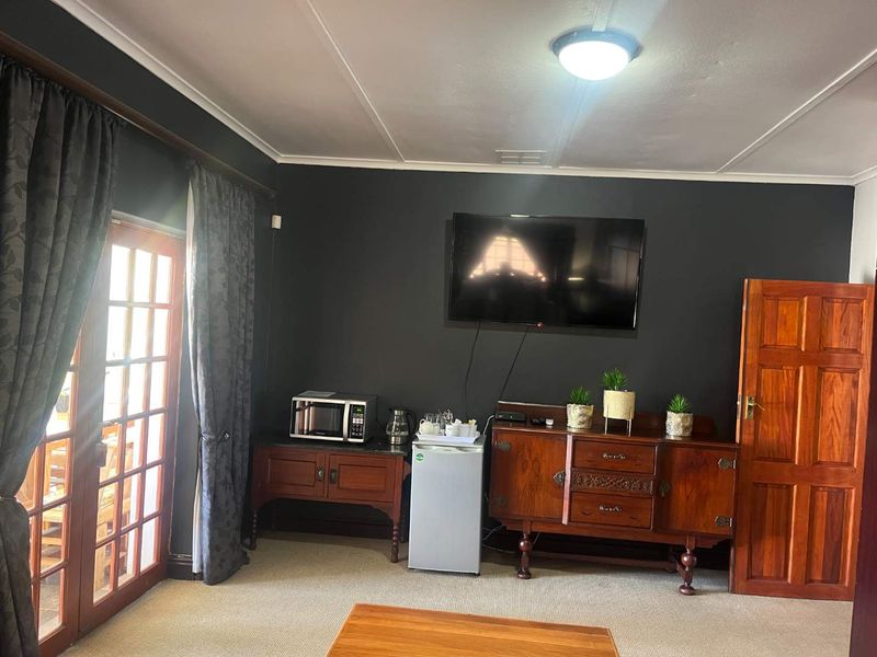Calling All Entrepreneurs – Exceptional Guesthouse Opportunity! - Photo 4