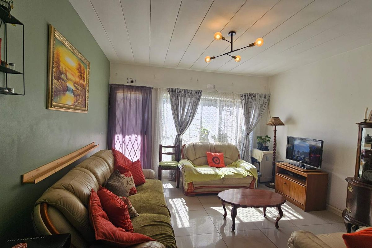 Modern 2-Bedroom Apartment in Horizon View - Photo 4