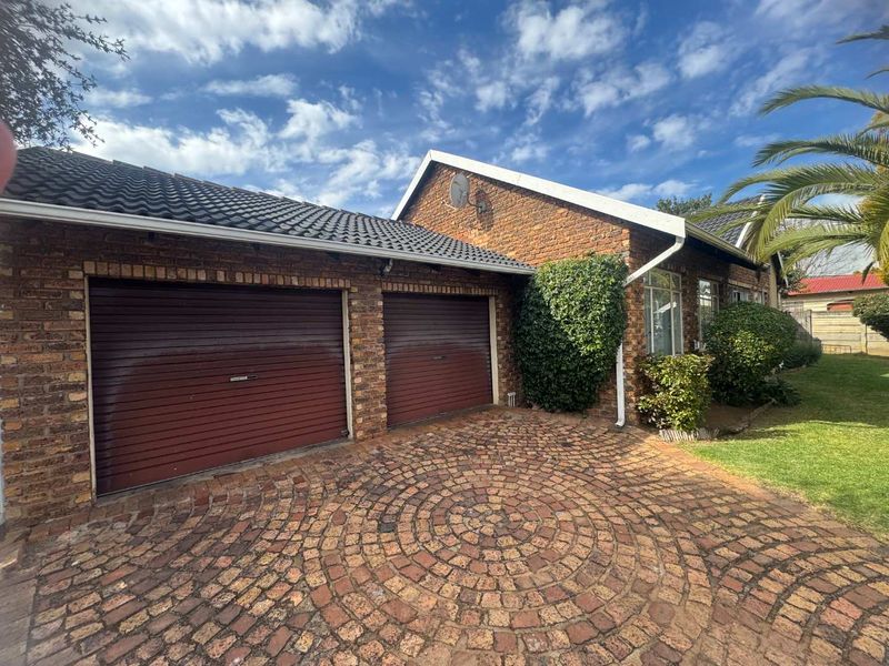 Family Home for Sale - Photo 1