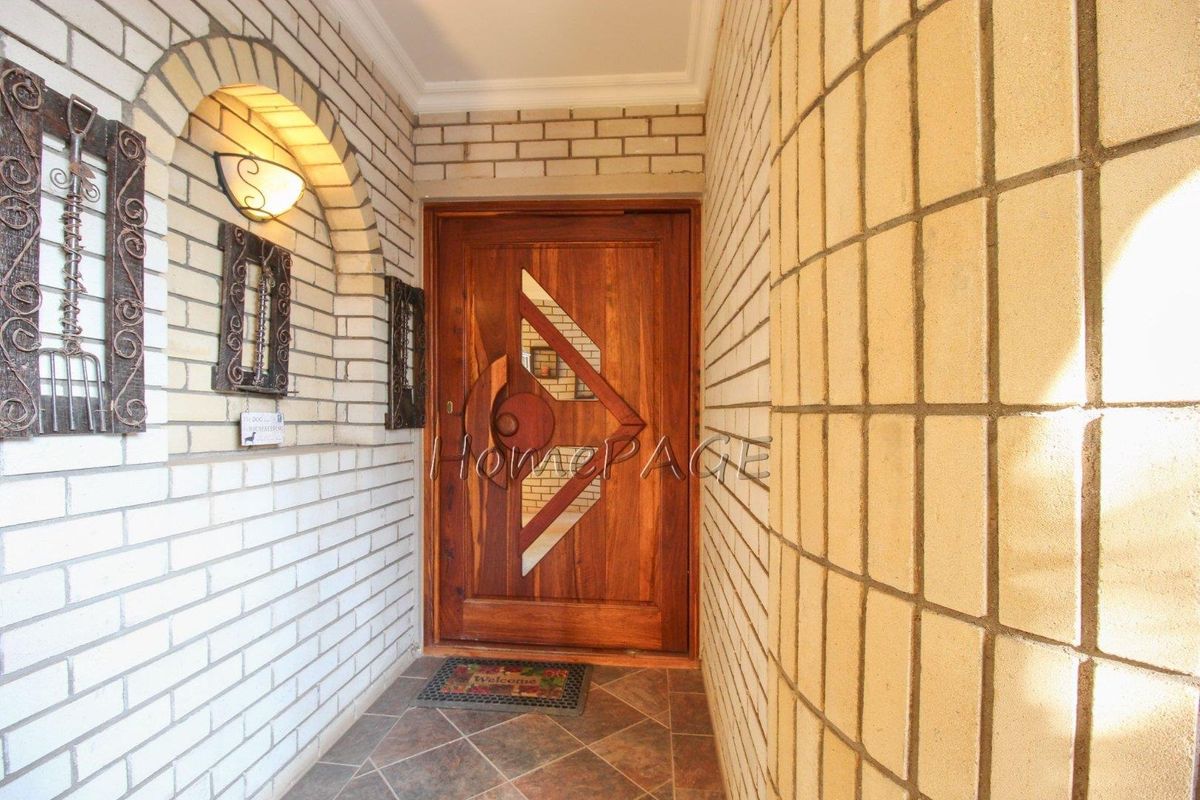 Ext 1, Otjiwarongo:  Stunning 4 Bedroom Home is for Sale - Photo 5