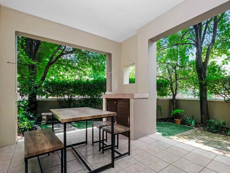 2 Bedroom Apartment for Sale in Dainfern - Photo 4