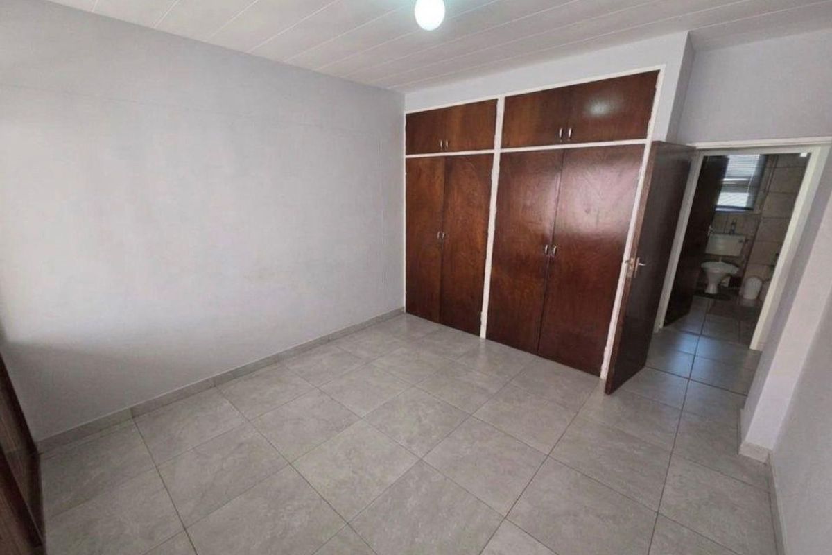 2.5 Bedroom Apartment Available in Waverley - Photo 4