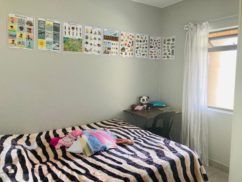 Modern Apartment Ground Floor Eagles@Riverside-R575 000 !! - Photo 6