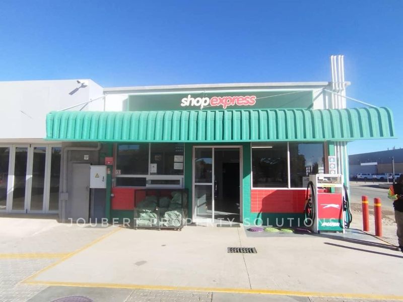EXCEPTIONAL BUSINESS PROPERTY FOR SALE IN MARIENTAL - NAMIBIA - Photo 8