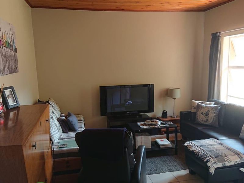 A one bedroom ground floor Unit in Fariland - Photo 5