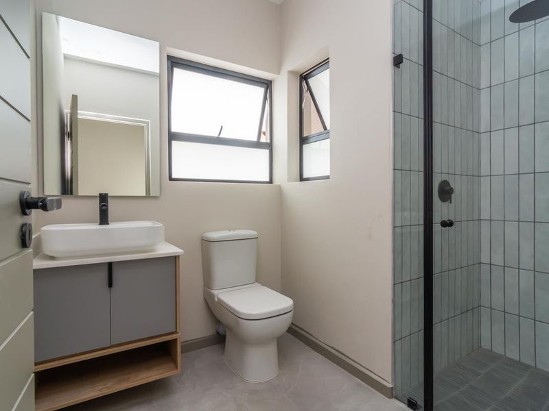 Modern Home in the heart of HomesHaven - Photo 10