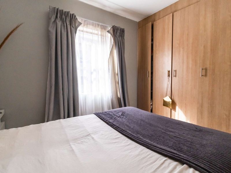 2 bedroom apartment for sale in a security estate - Photo 9