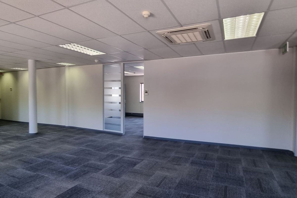 3 229m2 Waterfall Midrand Office/Warehouse Block To Let - Photo 4