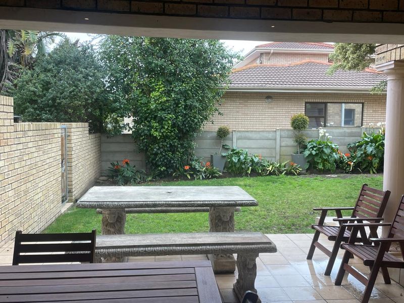 House in Diaz Beach - Photo 10